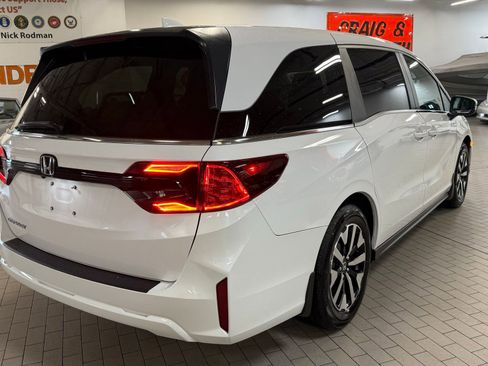 Used 2025 Honda Odyssey EX-L image 6