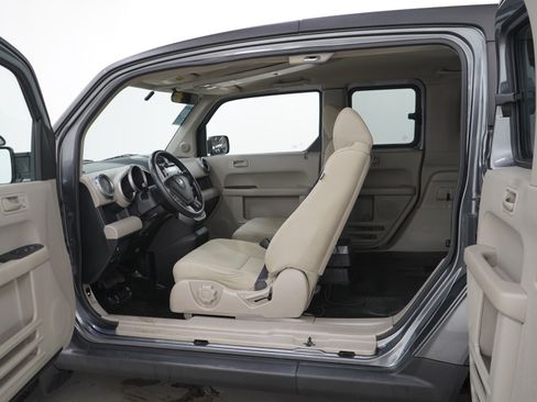 Used 2011 Honda Element EX image 18