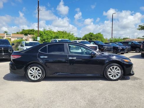 Used 2021 Toyota Camry LE FWD image 6