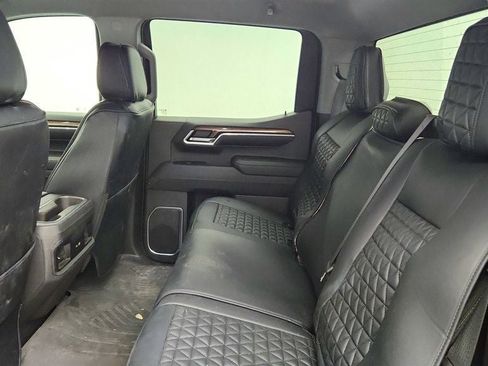 Used 2023 Chevrolet Silverado 1500 LT Trail Boss AWD/4WD image 17