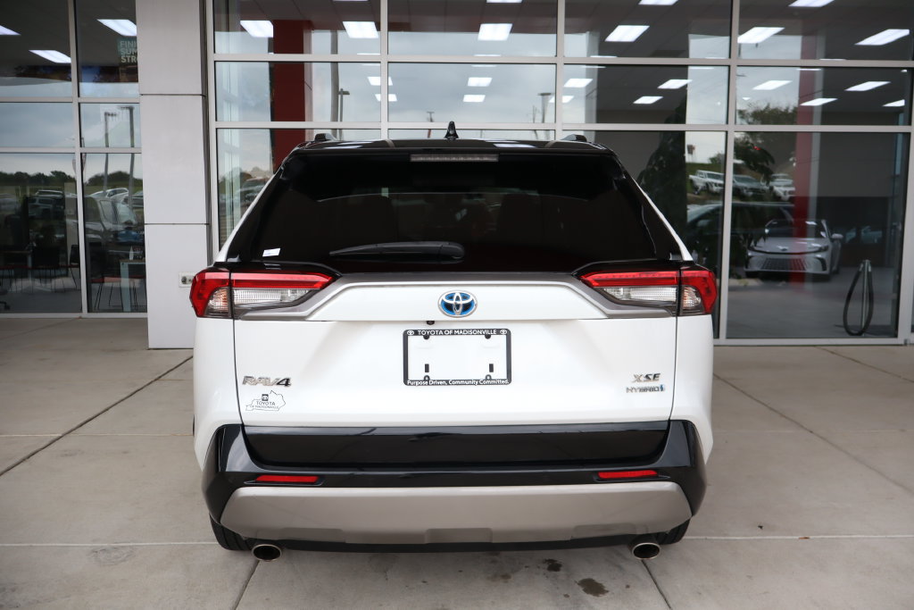 Used 2023 Toyota RAV4 XSE AWD/4WD image 7