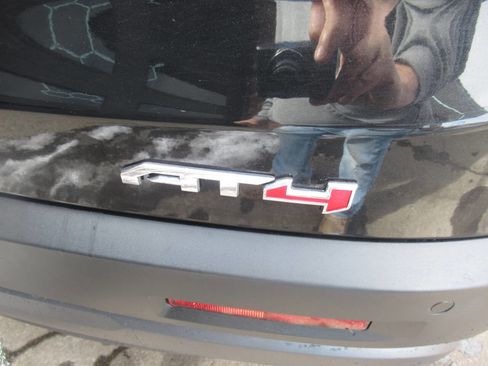 Used 2023 GMC Acadia AT4 w/ Preferred Package image 13