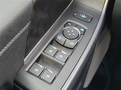 Certified 2023 Ford F350 Lariat w/ Chrome Package image 28