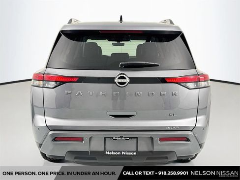 Certified 2026 Nissan Pathfinder SL FWD image 6