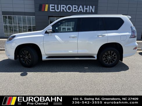 Used 2023 Lexus GX 460 Premium image 2