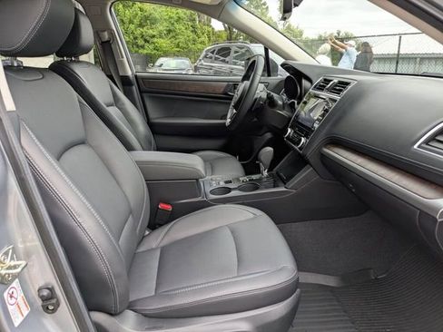 Used 2019 Subaru Outback 3.6R Limited image 38