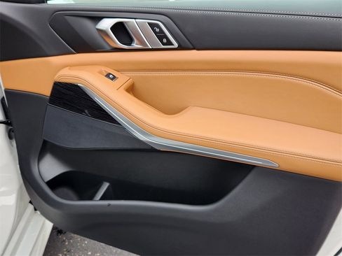 Used 2024 BMW X5 xDrive40i w/ M Sport Package image 14