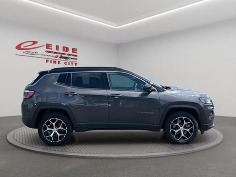 Used 2024 Jeep Compass Limited AWD/4WD image 11