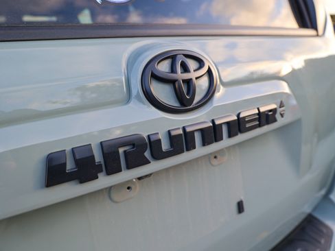 Used 2022 Toyota 4Runner Trail Special Edition AWD/4WD image 11