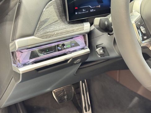 Used 2025 BMW 760i xDrive image 12