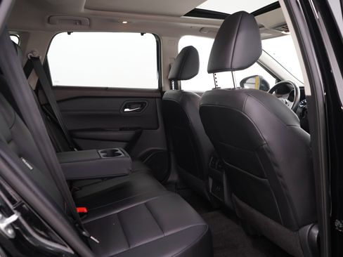 Used 2023 Nissan Rogue SV w/ SV Premium B Package AWD/4WD image 15