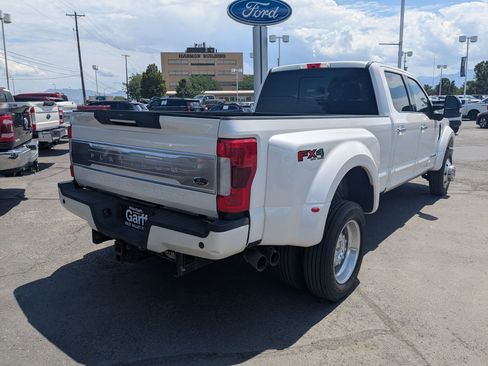 Used 2019 Ford F450 Platinum w/ Platinum Ultimate Package AWD/4WD image 3