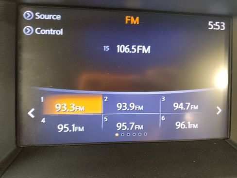 Used 2018 Nissan Pathfinder Platinum image 25