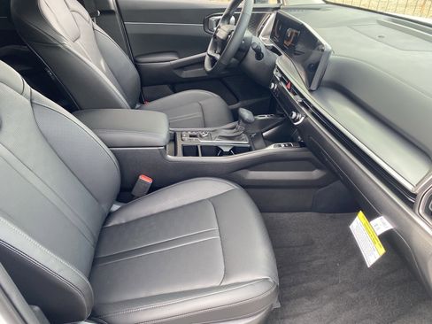 New 2026 Kia Sorento S w/ S Panoramic Sunroof Package image 9