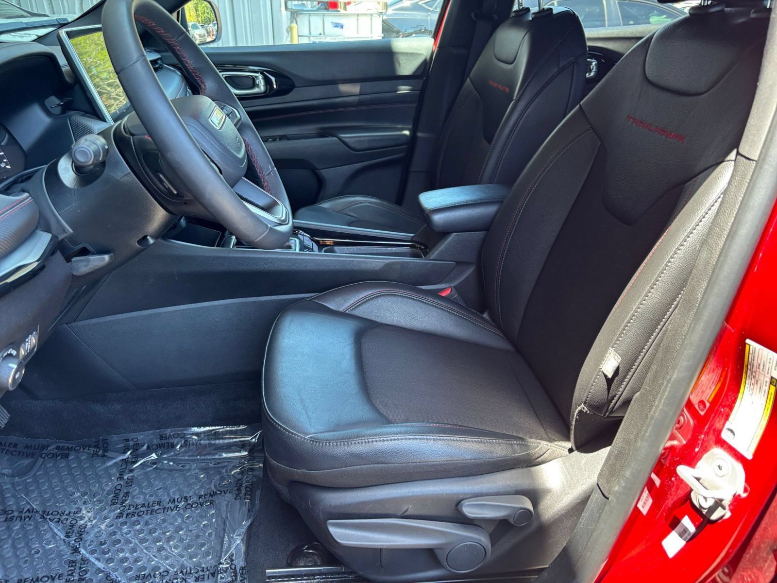 Used 2025 Jeep Compass Trailhawk AWD/4WD image 25