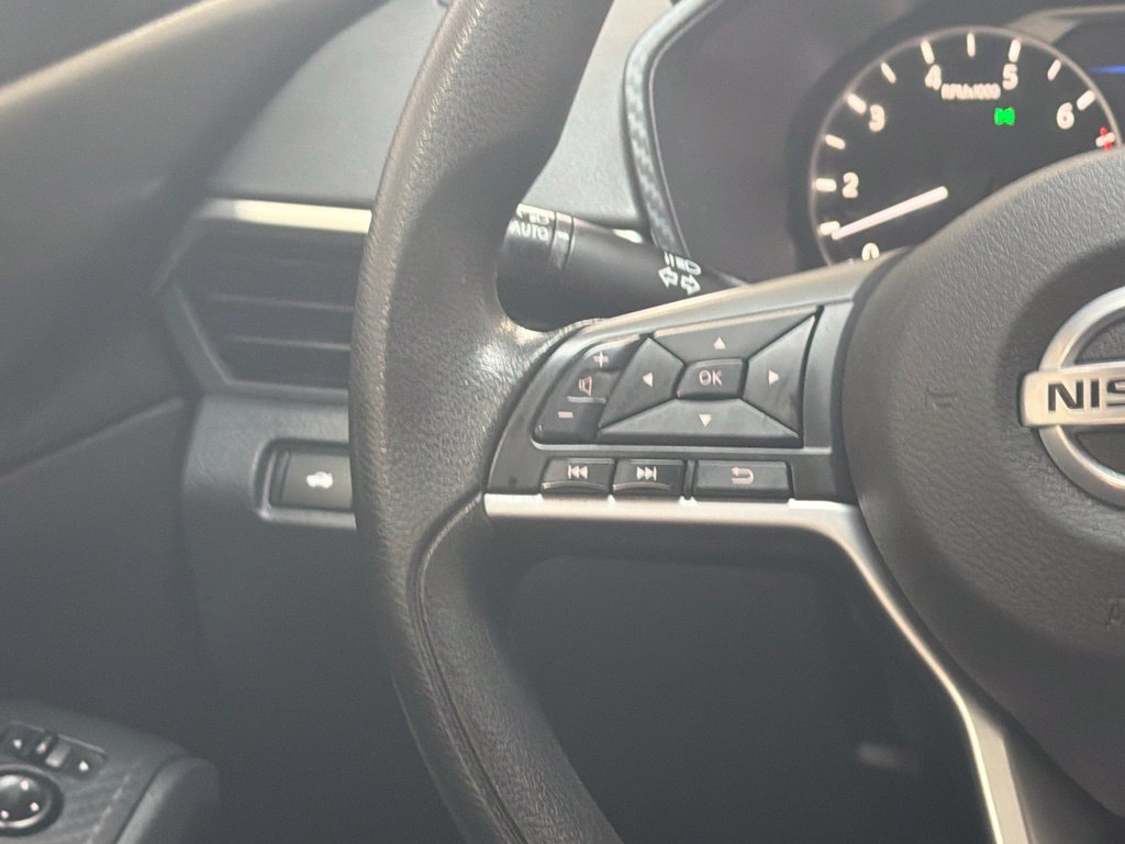 Used 2020 Nissan Altima 2.5 S FWD image 16