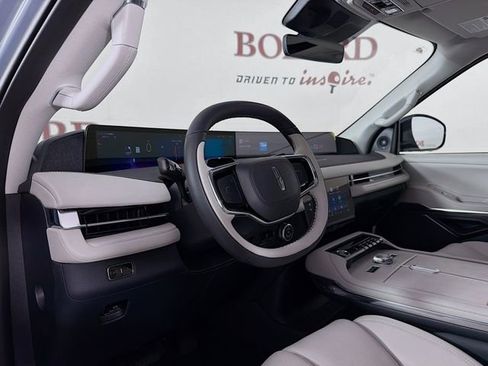 New 2026 Lincoln Navigator Reserve AWD/4WD image 10