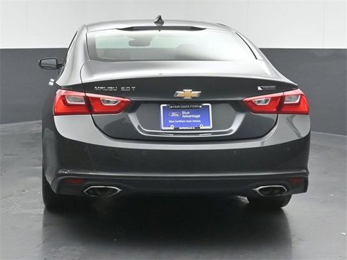Used 2018 Chevrolet Malibu Premier w/ Premier Sun and Wheel Package image 8