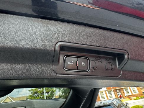 Used 2022 Ford Explorer ST w/ ST Street Pack AWD/4WD image 27