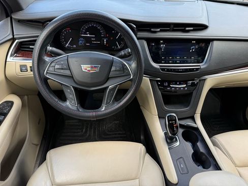 Used 2019 Cadillac XT5 Luxury image 9