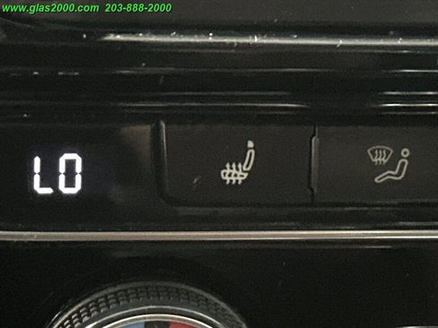 Used 2017 Volkswagen Jetta GLI FWD image 23
