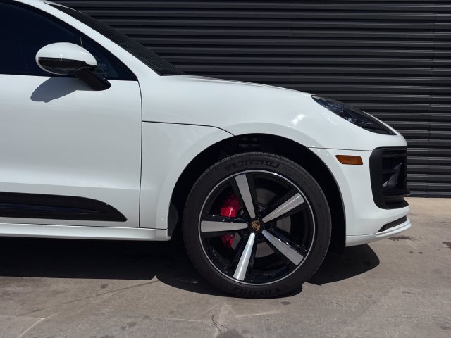 Certified 2025 Porsche Macan S AWD/4WD image 11