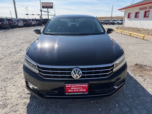 Used 2017 Volkswagen Passat 1.8T SE image 8