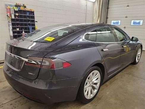 Used 2019 Tesla Model S 100D image 7