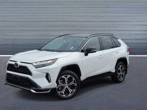 Used 2025 Toyota RAV4 XSE w/ Premium Package image 1