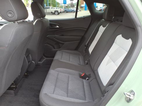 Used 2024 Chevrolet Trax RS w/ Driver Confidence Package FWD image 9