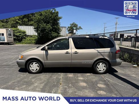 Used 2002 Toyota Sienna XLE FWD image 1