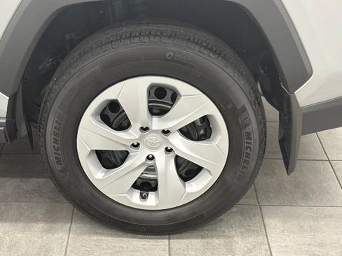 Used 2024 Toyota RAV4 LE FWD image 7