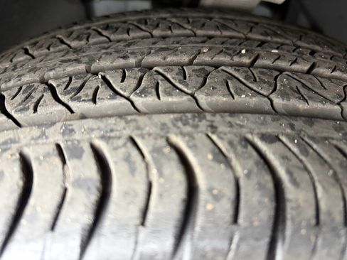 Used 2021 Tesla Model 3 Standard Range Plus image 36