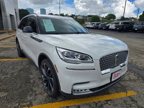 Used 2020 Lincoln Aviator Reserve w/ Equipment Group 202A AWD/4WD image 3