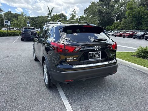 Used 2018 Nissan Rogue Sport SV w/ SV Technology Package AWD/4WD image 13