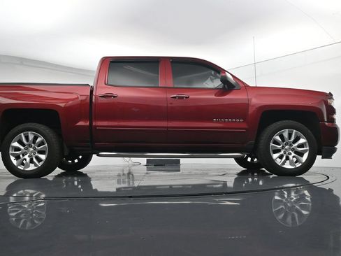 Used 2017 Chevrolet Silverado 1500 LT w/ All Star Edition AWD/4WD image 24