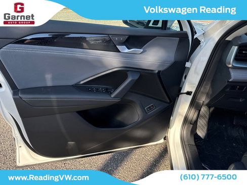 Used 2026 Volkswagen Tiguan SE AWD/4WD image 10