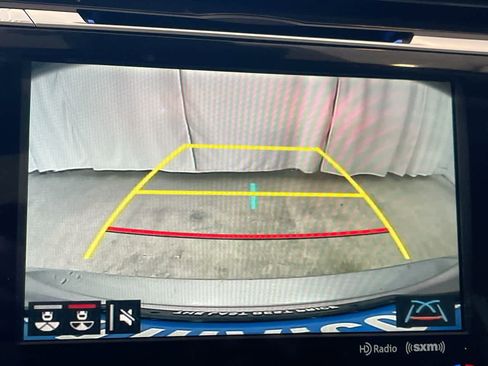 Used 2020 Toyota Camry SE image 17