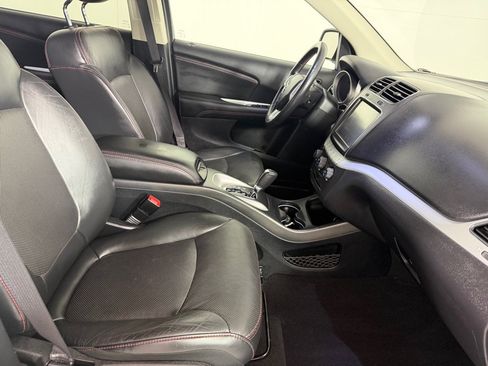 Used 2019 Dodge Journey GT w/ Nav & Sun Group FWD image 29