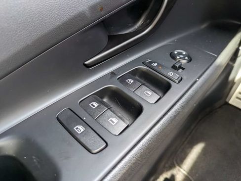 Certified 2025 Hyundai Elantra Sport FWD image 19