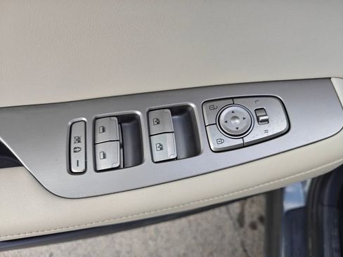 Used 2022 Hyundai Palisade SEL w/ Premium Package image 16