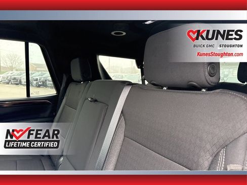 Used 2023 GMC Yukon SLE w/ Gmc Pro Safety Plus Package image 34