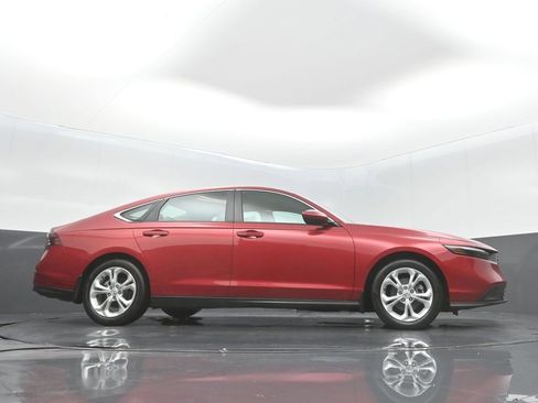 Certified 2023 Honda Accord LX image 26