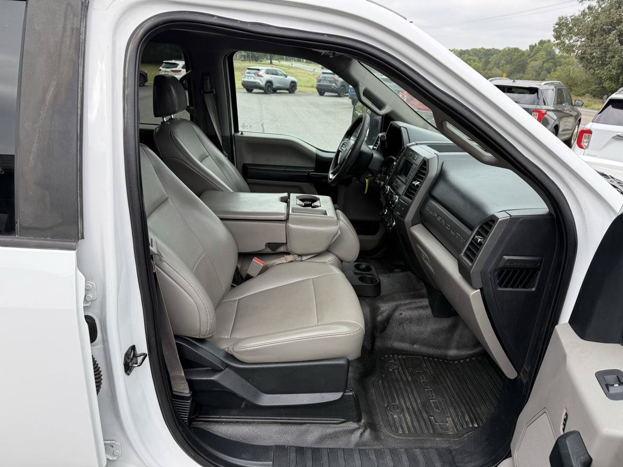 Used 2019 Ford F250 XL w/ Power Equipment Group AWD/4WD image 17