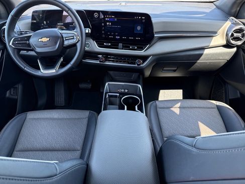 Used 2025 Chevrolet Equinox LT w/ Convenience Package II image 13