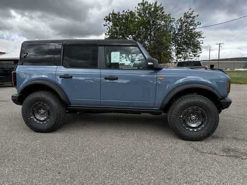 New 2025 Ford Bronco Badlands image 10