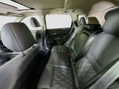 Used 2024 Nissan Rogue Platinum w/ Platinum Premium Package image 24