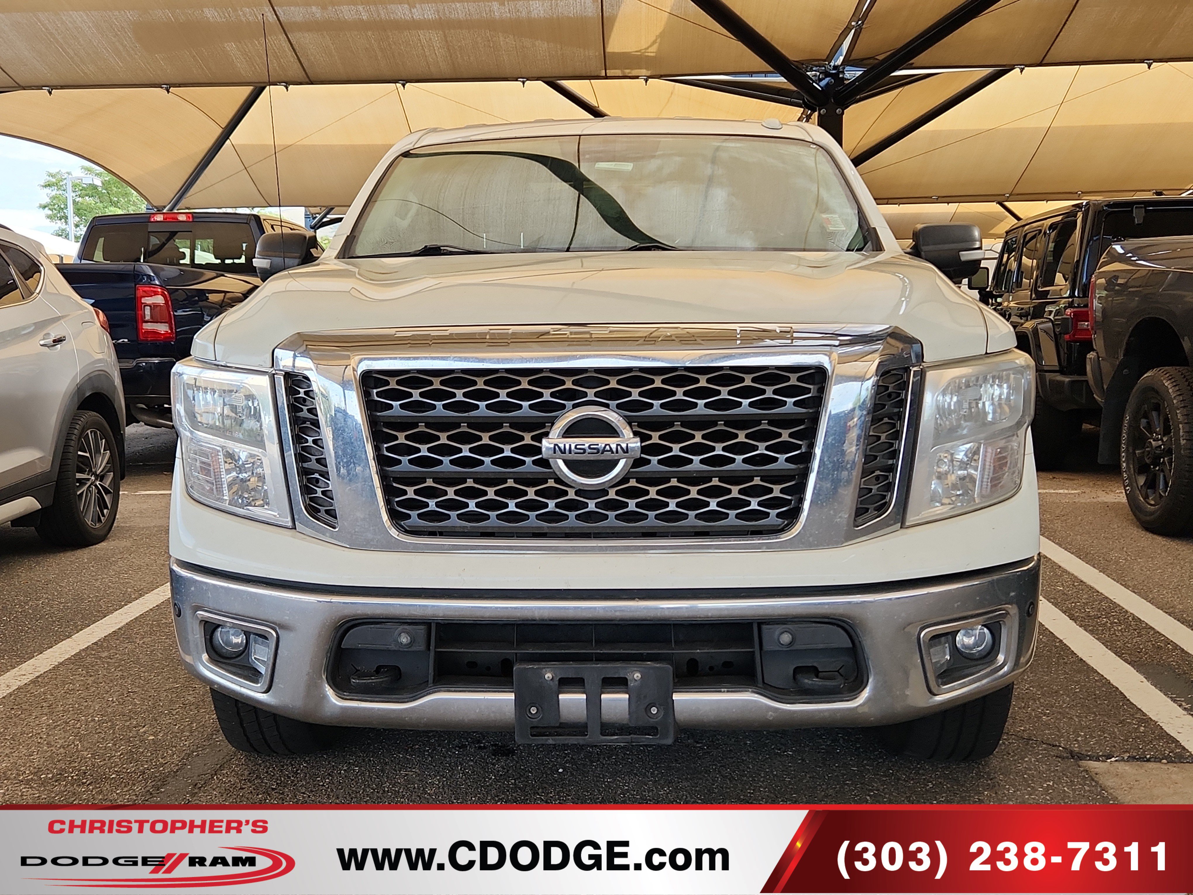 Used 2017 Nissan Titan SV AWD/4WD image 2