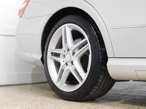 Used 2013 Mercedes-Benz E 350 4MATIC Sedan image 11