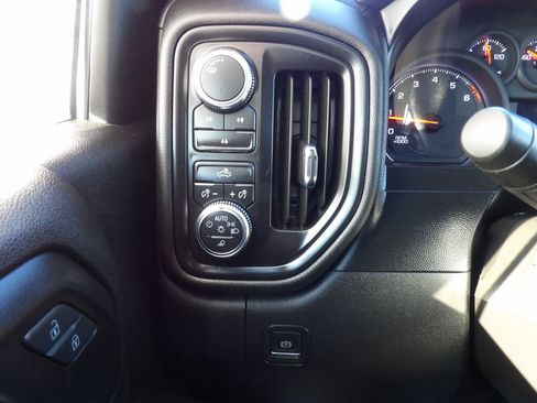 Used 2021 GMC Sierra 3500 4x4 Crew Cab w/ Convenience Package image 19